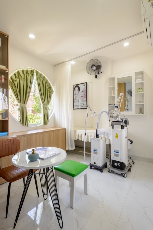 Phòng khám Da liễu, Laser Thẩm mỹ - Bs.CKI Phạm Nguyễn Diệu Ly