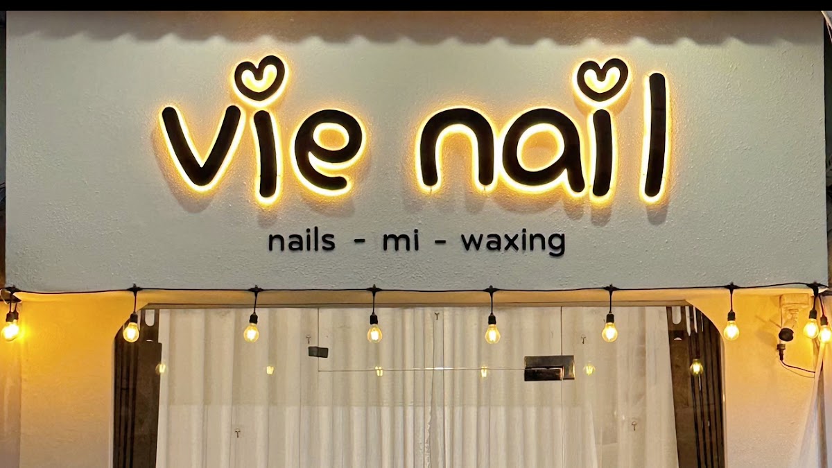 VIE NAIL