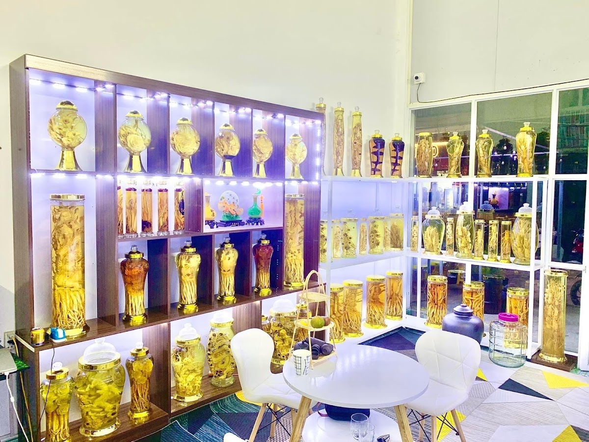 Trùm Rượu Xuân Hoàng
