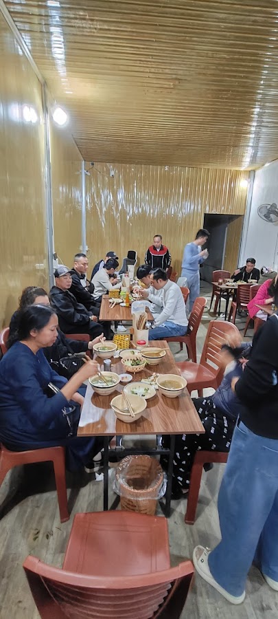 QUÁN CHỨC LINH ĂN ĐÊM