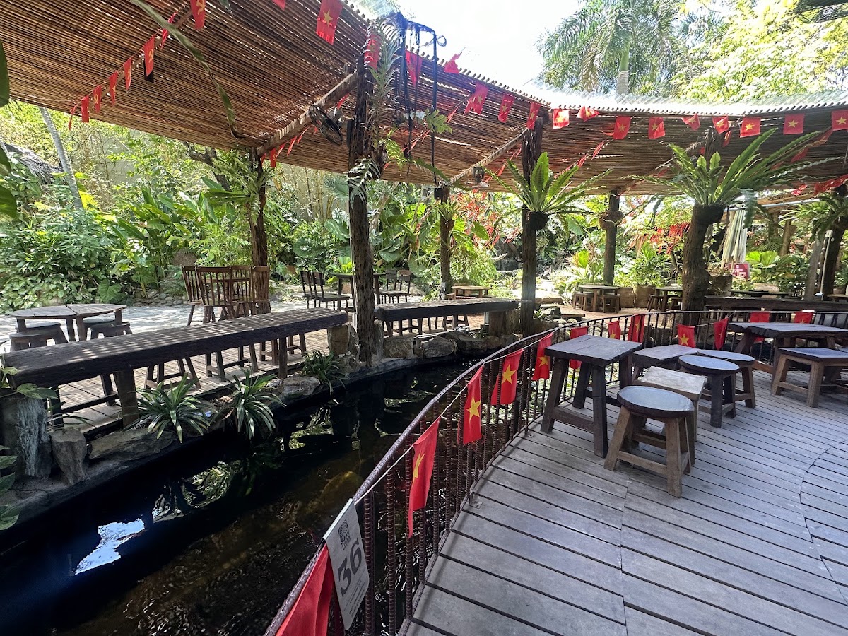 Trốn Bistro