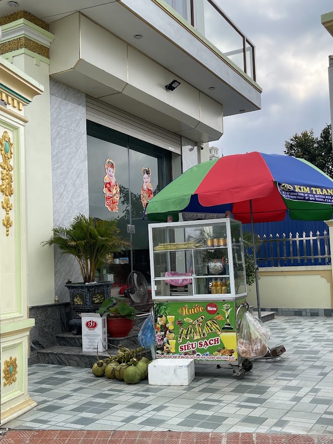Cửa hàng tự chọn bà Ngạn