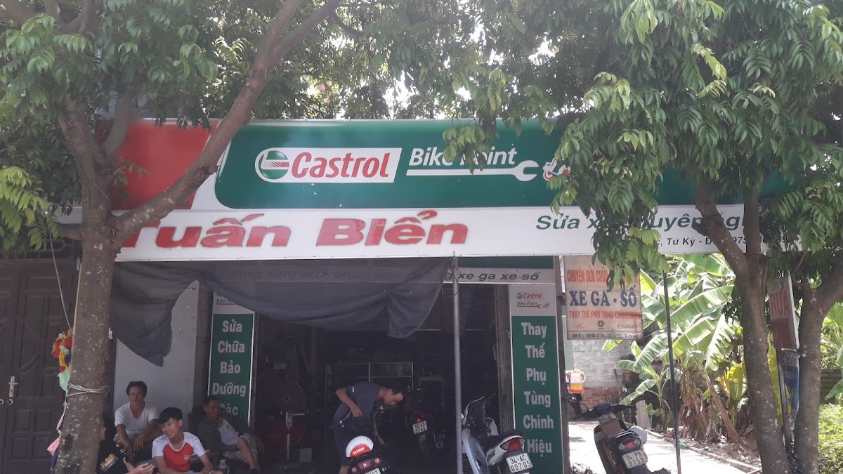 A tuấn sửa xe điện....