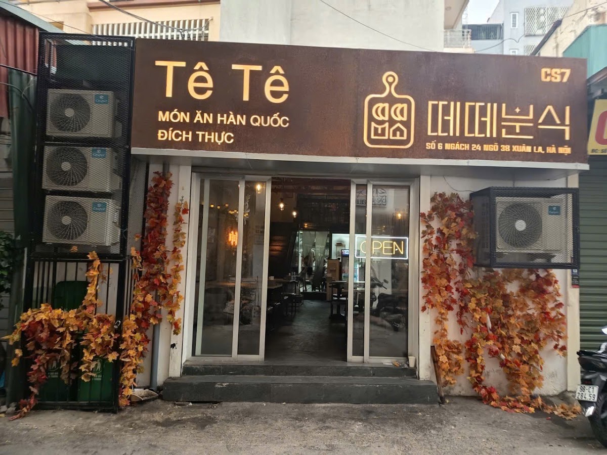 Tê Tê Kimbap & Tokbokki Tây Hồ