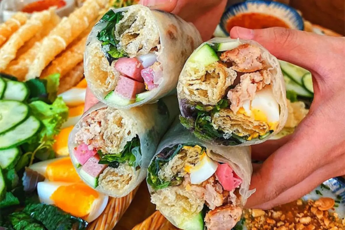 Đặc Sản Miền Trung - Bánh Mì - Tré Trộn - Bánh Cuốn Tây Sơn