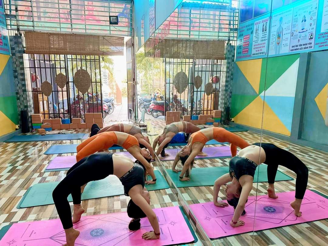 Yoga cân bằng phục hồi thảo kim