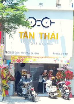 Mắt kính Tân Thái