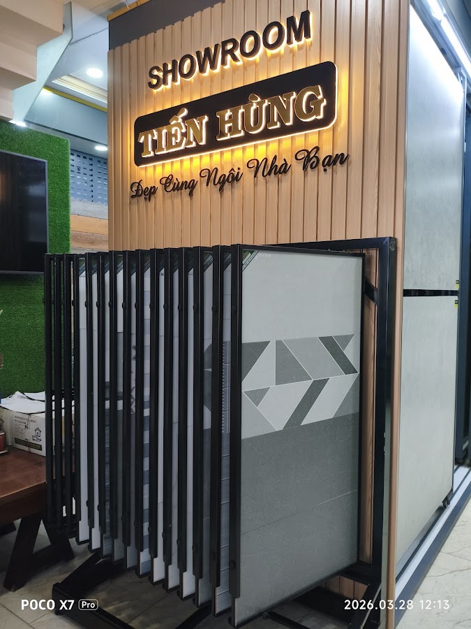 Showroom Tiến Hùng