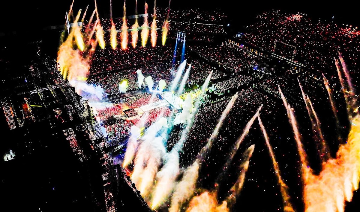 Cổng chào Concert Anh Trai Vượt Ngàn Chông Gai