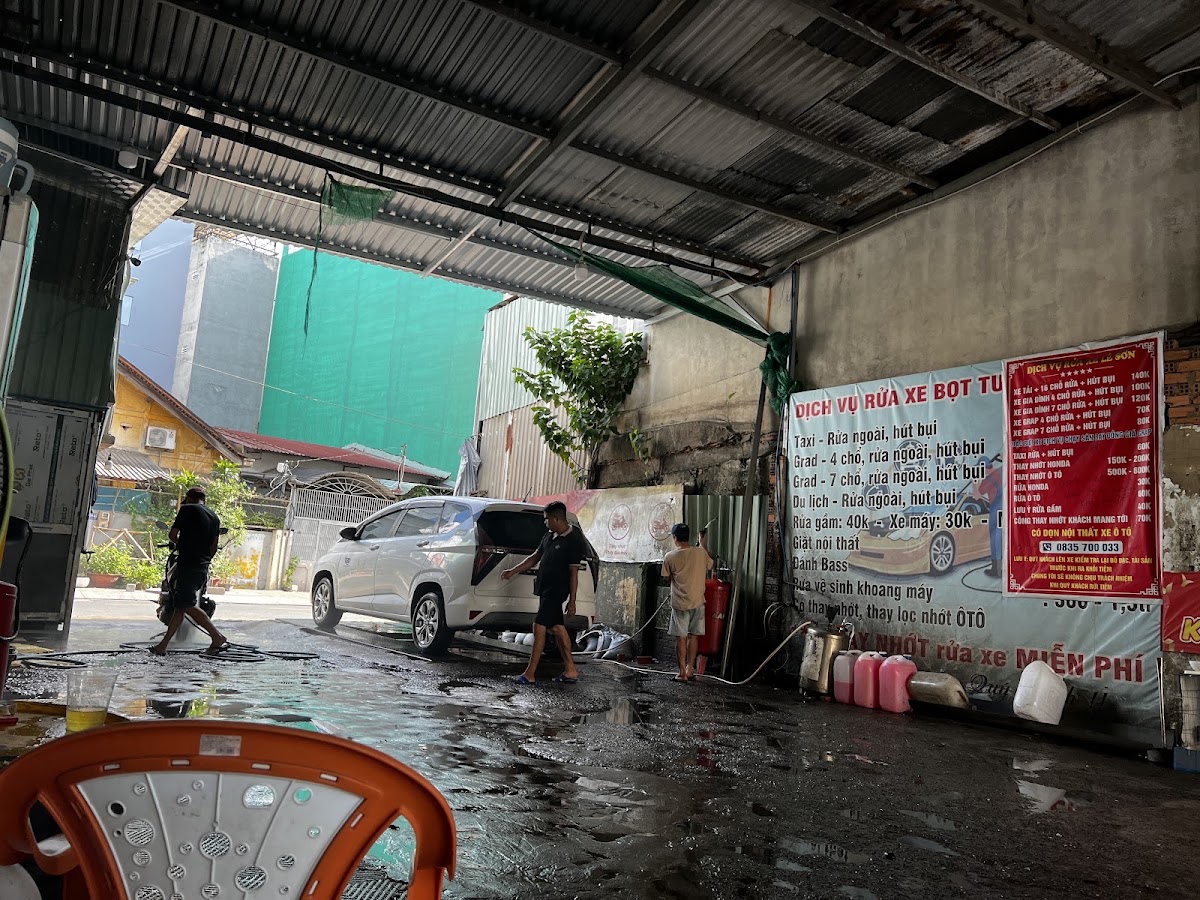 Rửa xe oto xe máy Lê Sơn