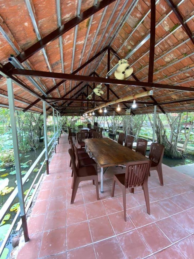 Quán Ăn Vợ Thằng Đậu