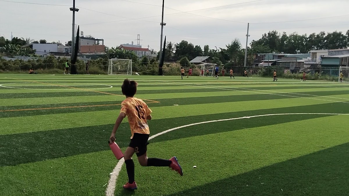 Sân bóng đá & Pickleball- An Vinh Sports