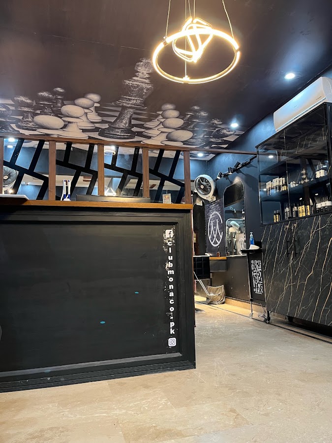 Club Monaco Premium Men's Salon & Spa (Gulshan Branch)