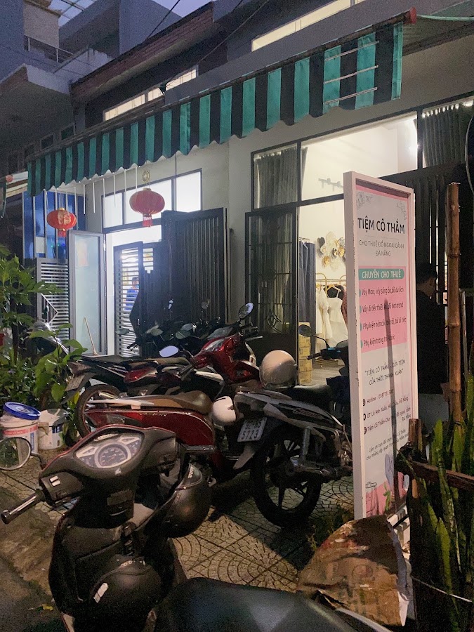 Tiệm Cô Thắm - địa chỉ cho thuê váy đà nẵng