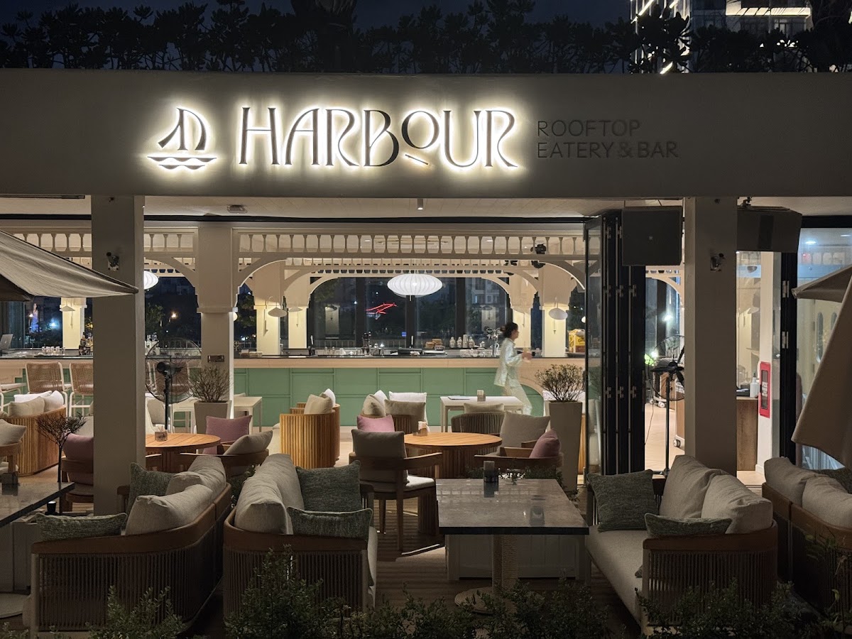 Harbour - Rooftop Eatery & Bar