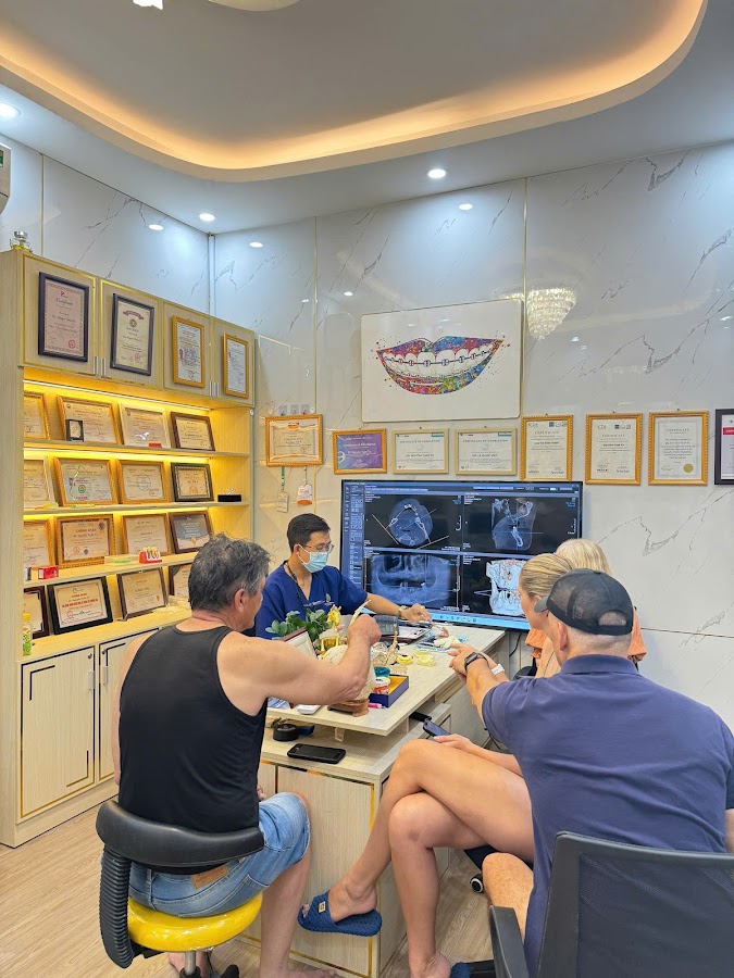 NHA KHOA THẨM MỸ METAL DENTAL CLINIC