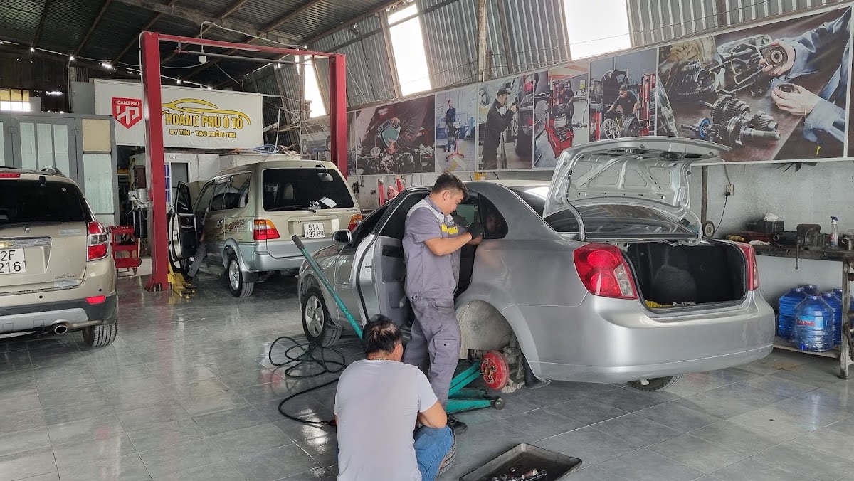 HOÀNG PHÚ Garage ô tô