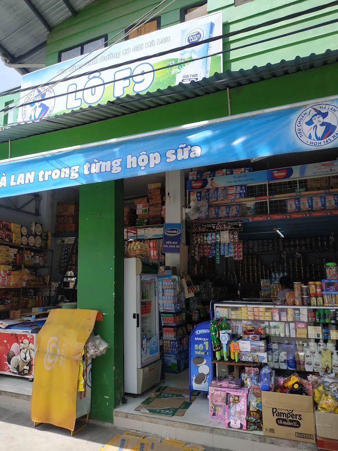 Cửa Hàng Tạp Hóa Lô F9