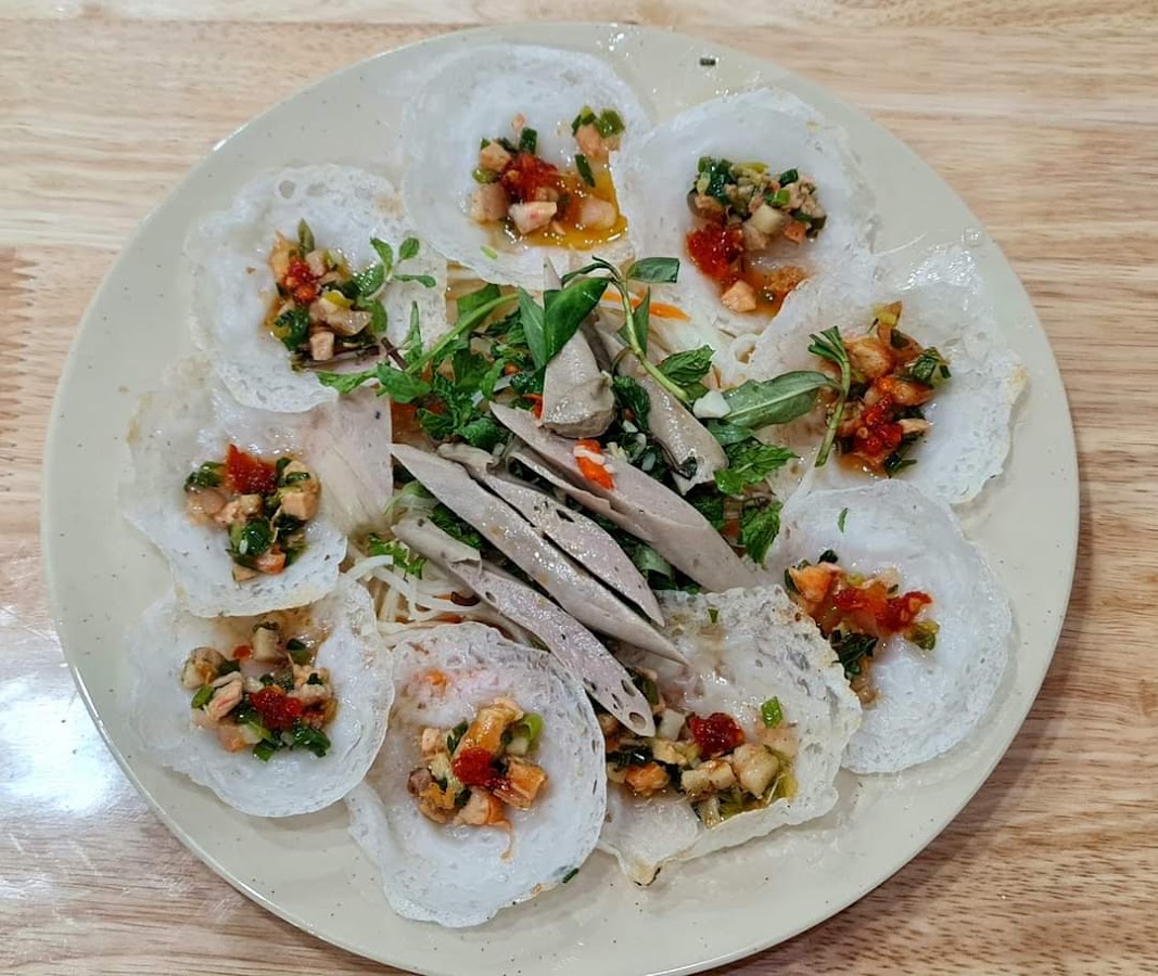 Bánh căn nướng Bà Bốn