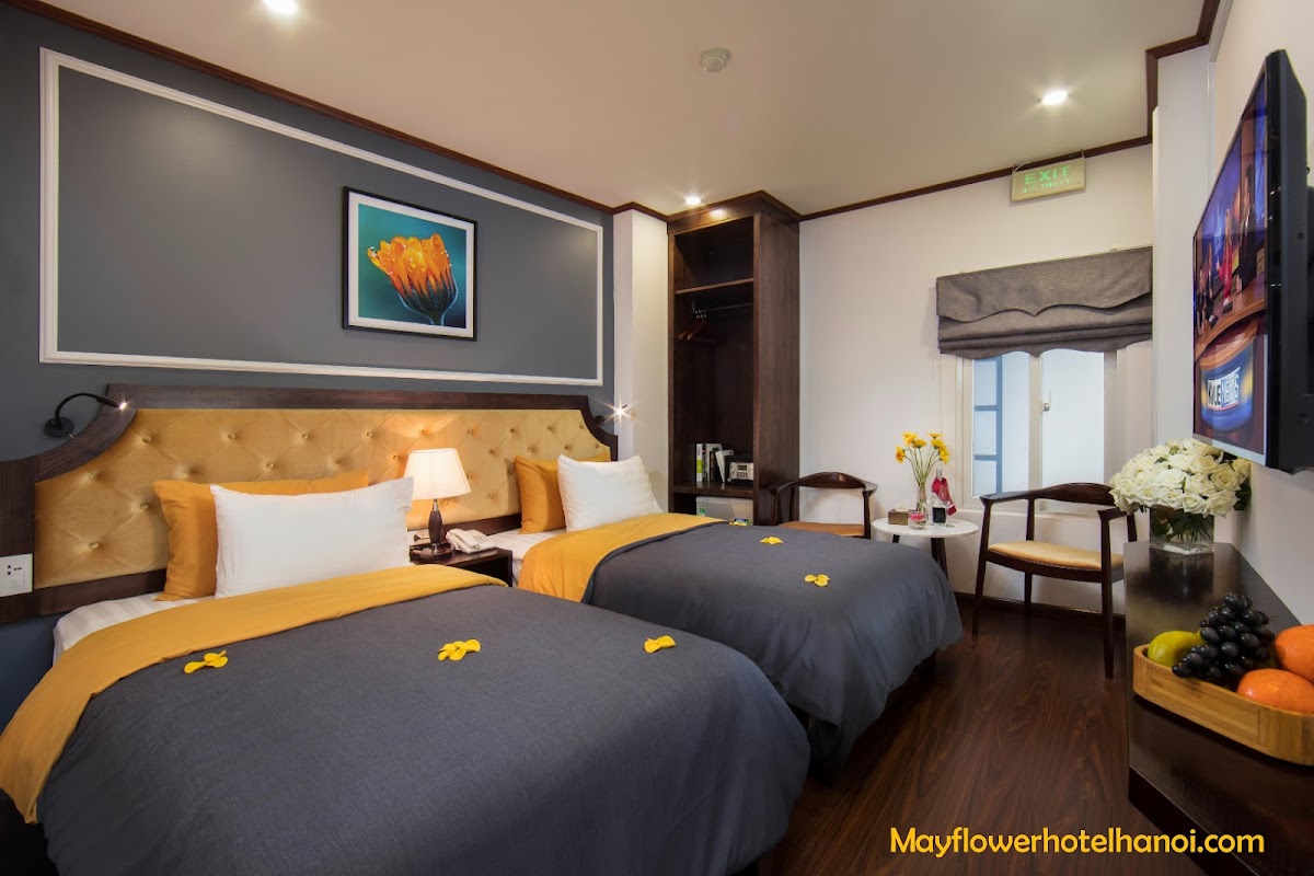 Mayflower Hotel