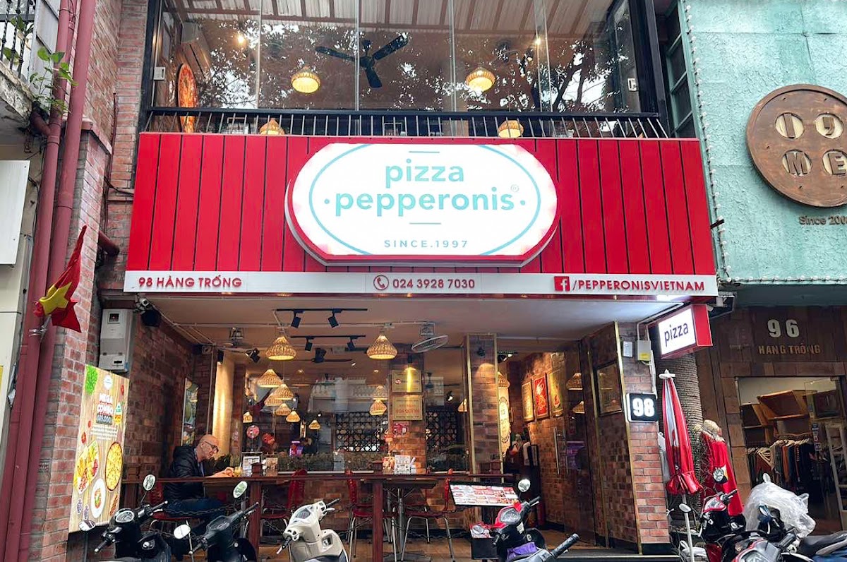 Pepperonis Hàng Trống