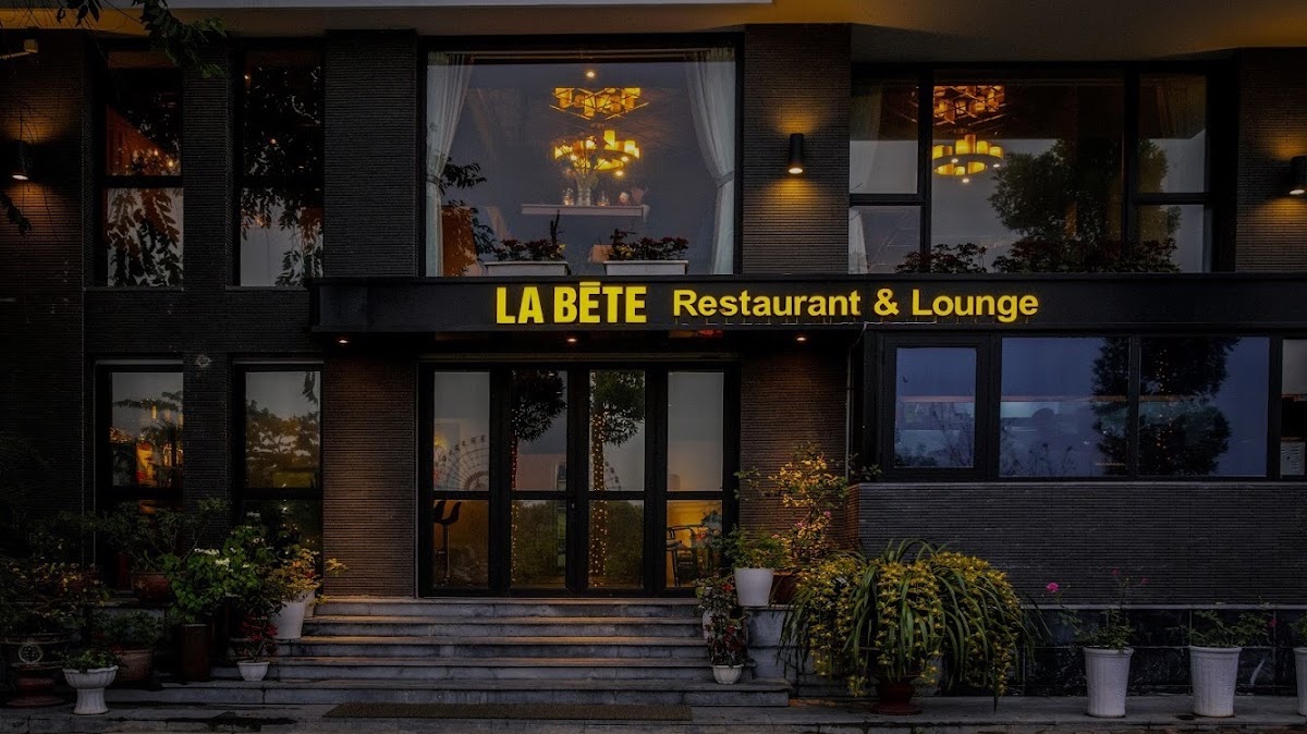 LA BETE - Steakhouse & Cigar Lounge