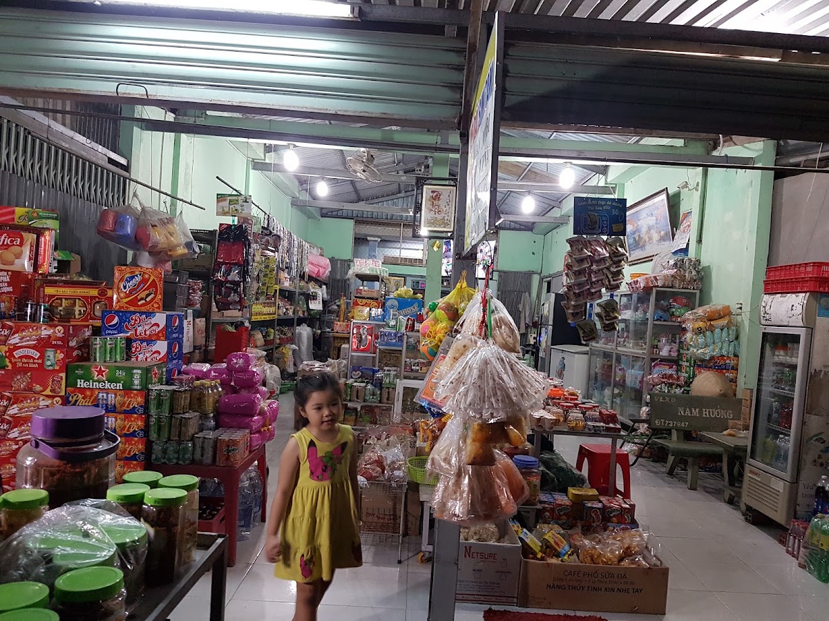 Tạp hóa chú Hai