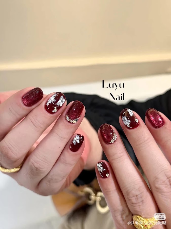 Phạm Linh Make Up. Nail. Gội đầu
