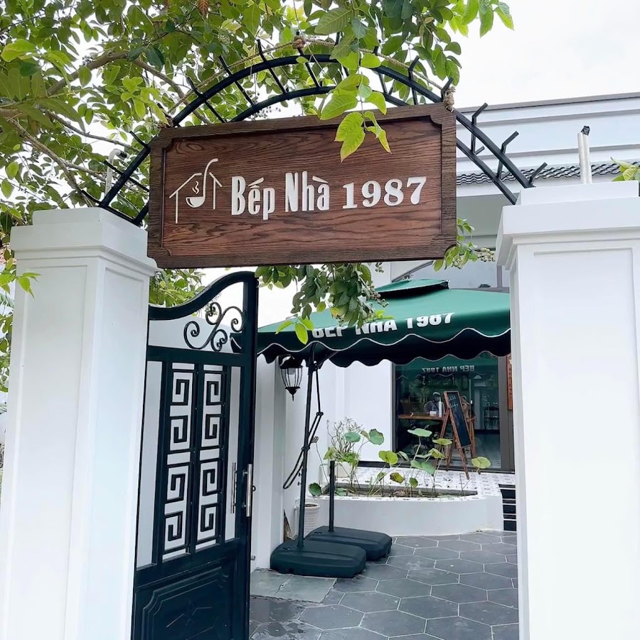 Tiệm cơm Bếp Nhà 1987