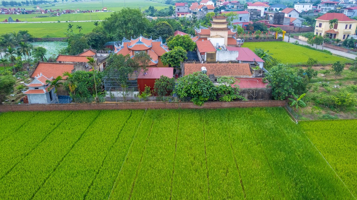Chùa Quang Minh - nhà ngoại cảm nghi