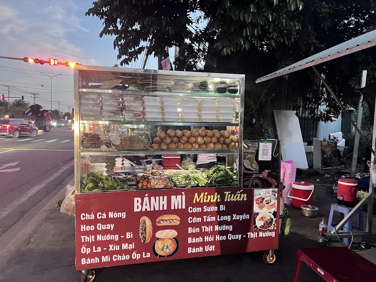 Bánh mì chả cá Minh Tuấn