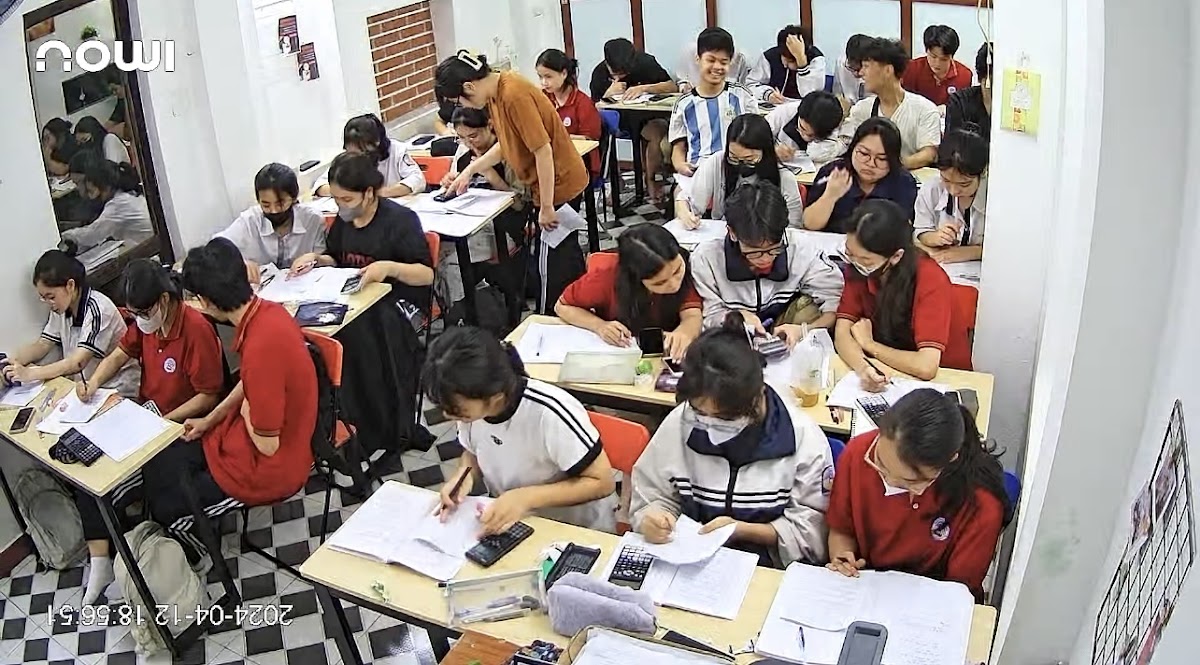 Lớp Toán Anh Hiếu - Chuyên luyện thi 10 - 11 - 12