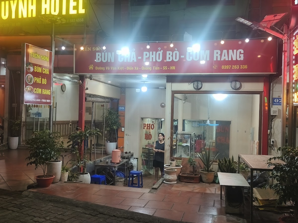 Tiến Sơn Bún Chả - Phở Bò - Cơm Rang