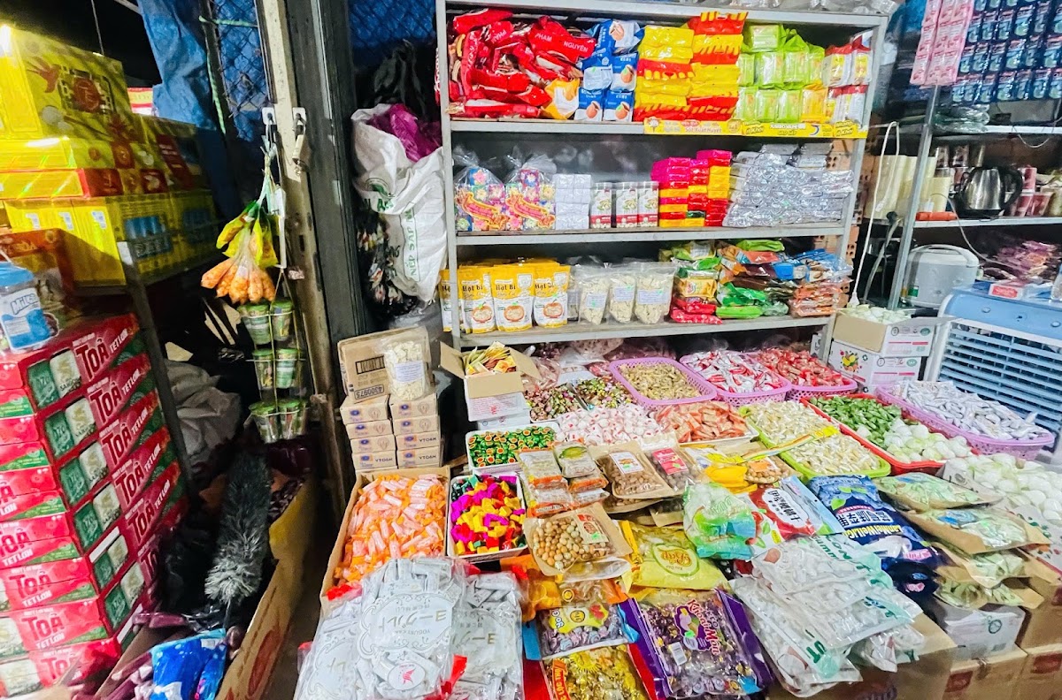 Tạp hóa ở thuý