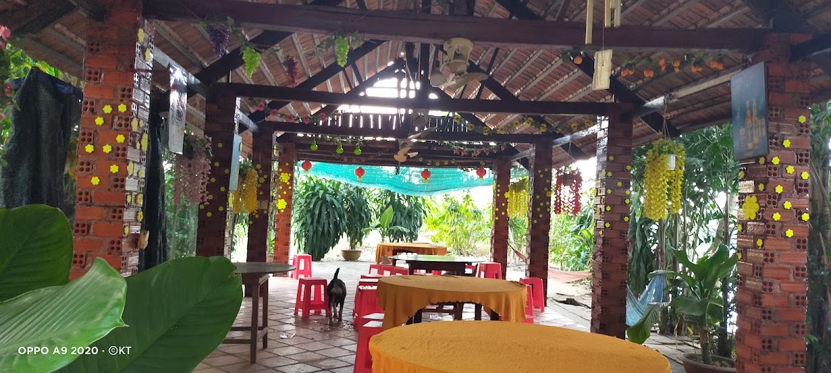 Quán ăn Sáu Phà