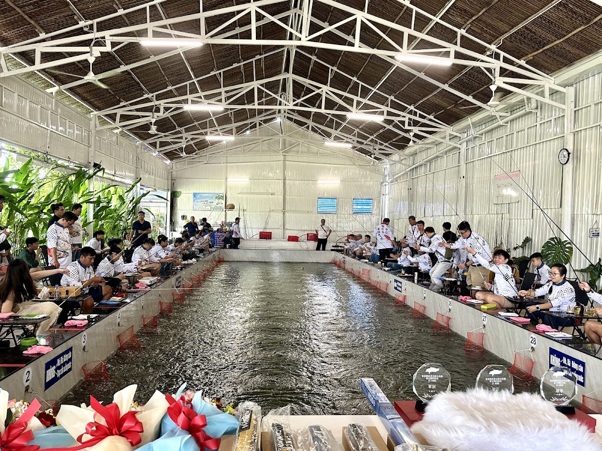Hồ Câu Tôm Xóm nhỏ