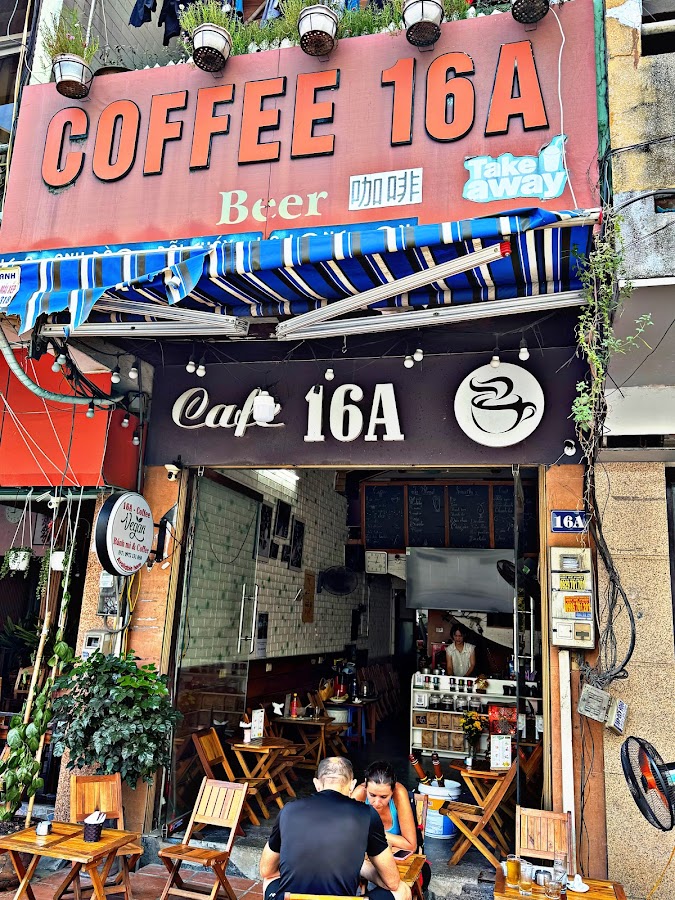 Cafe _ vegan banh mi 16A Anh Đào_ bãi cháy