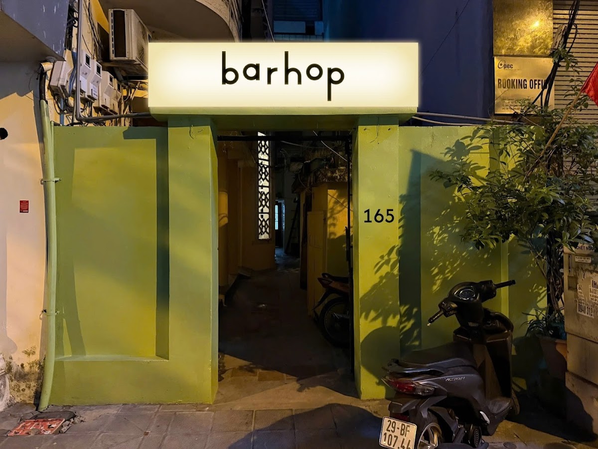 Bar Hop Hanoi