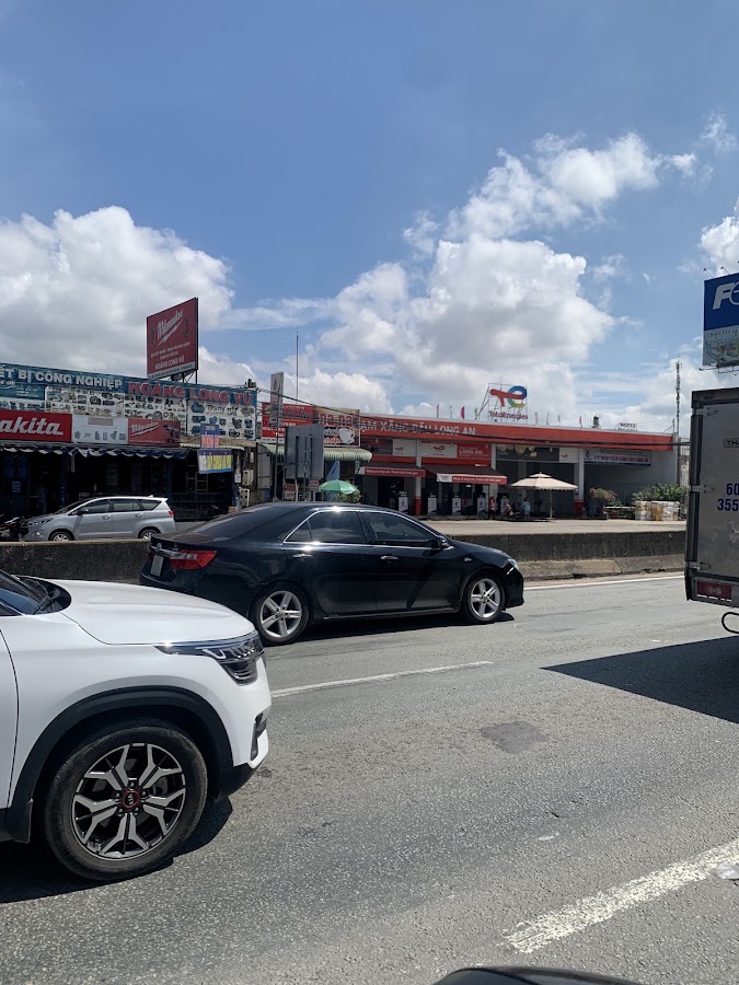 Cửa hàng Xăng dầu Long An