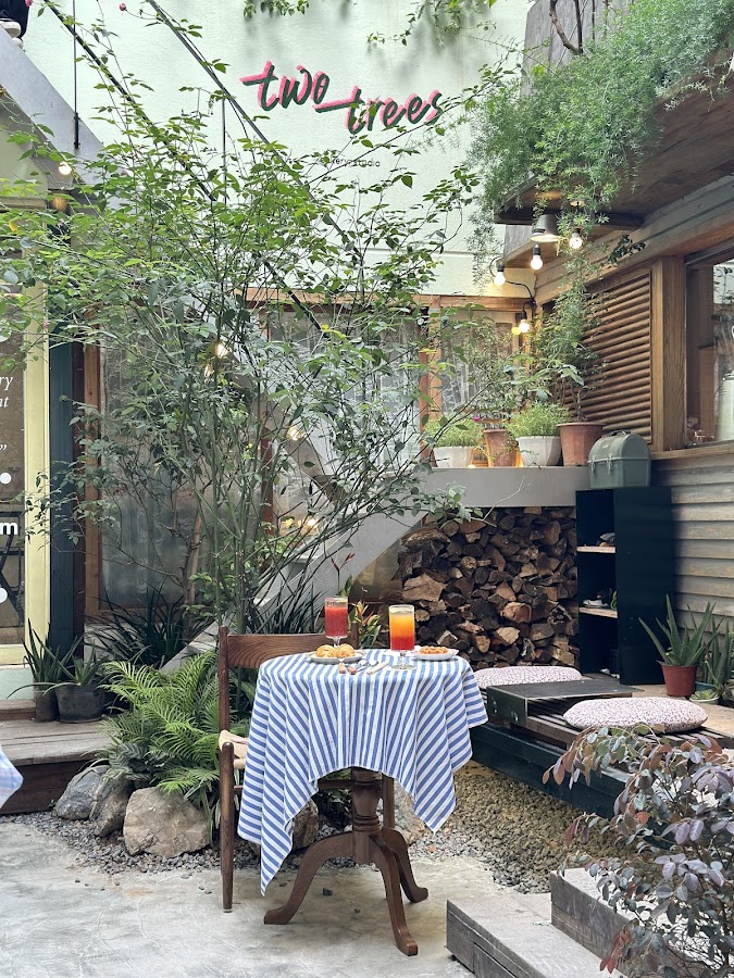 two trees - bakery & coffee