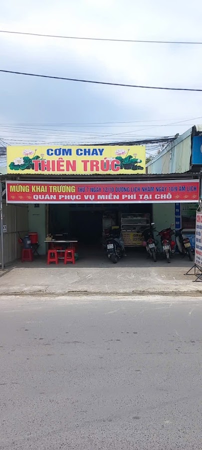 Cơm gà xối mỡ Minh Khang