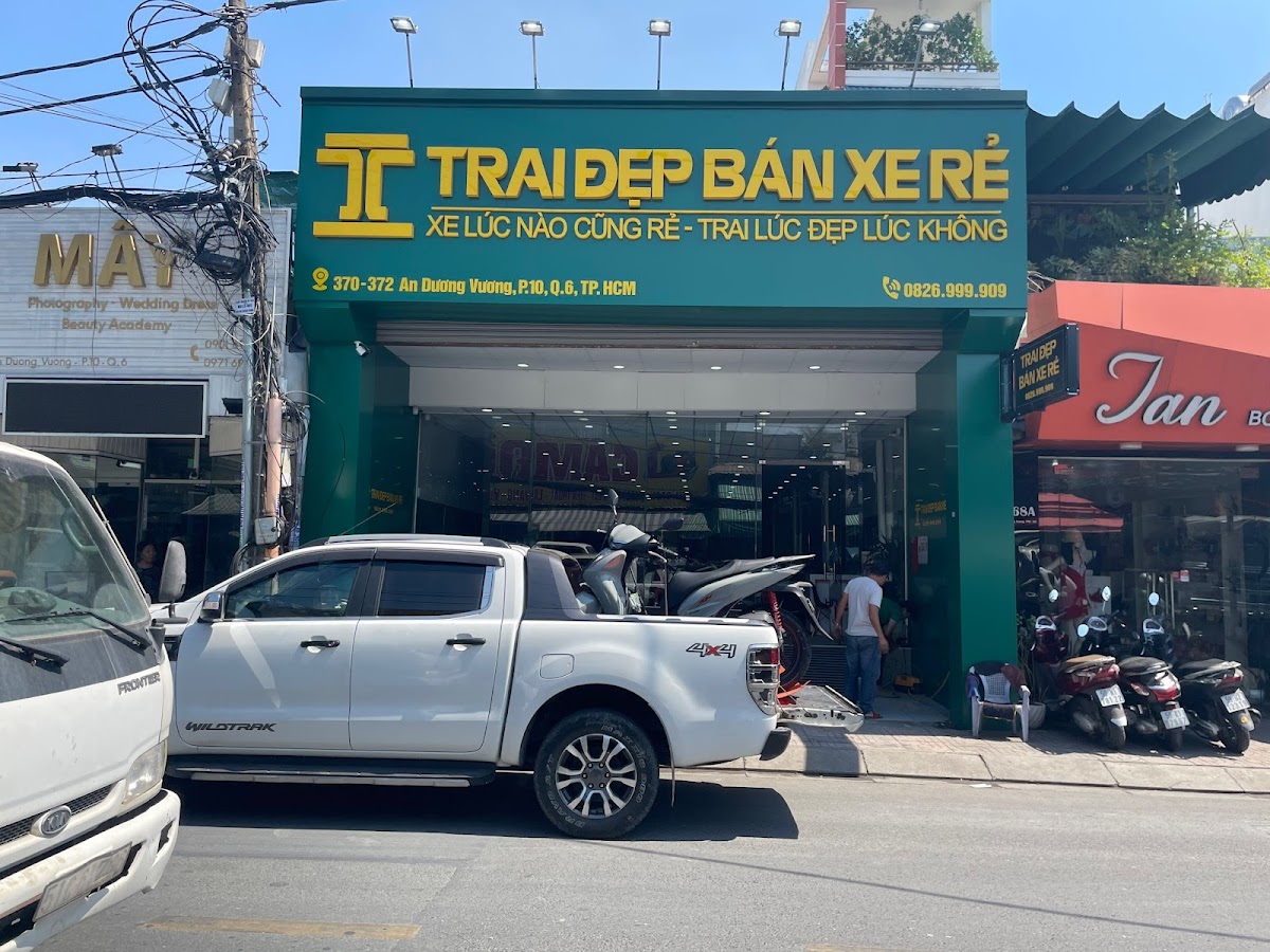 Trai Đẹp Bán Xe Rẻ