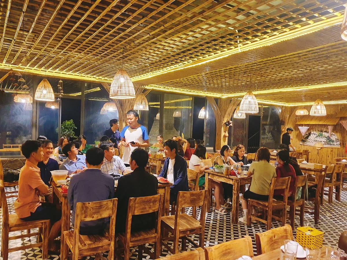 Nhà hàng Bếp Mường Hoa Sa Pa
