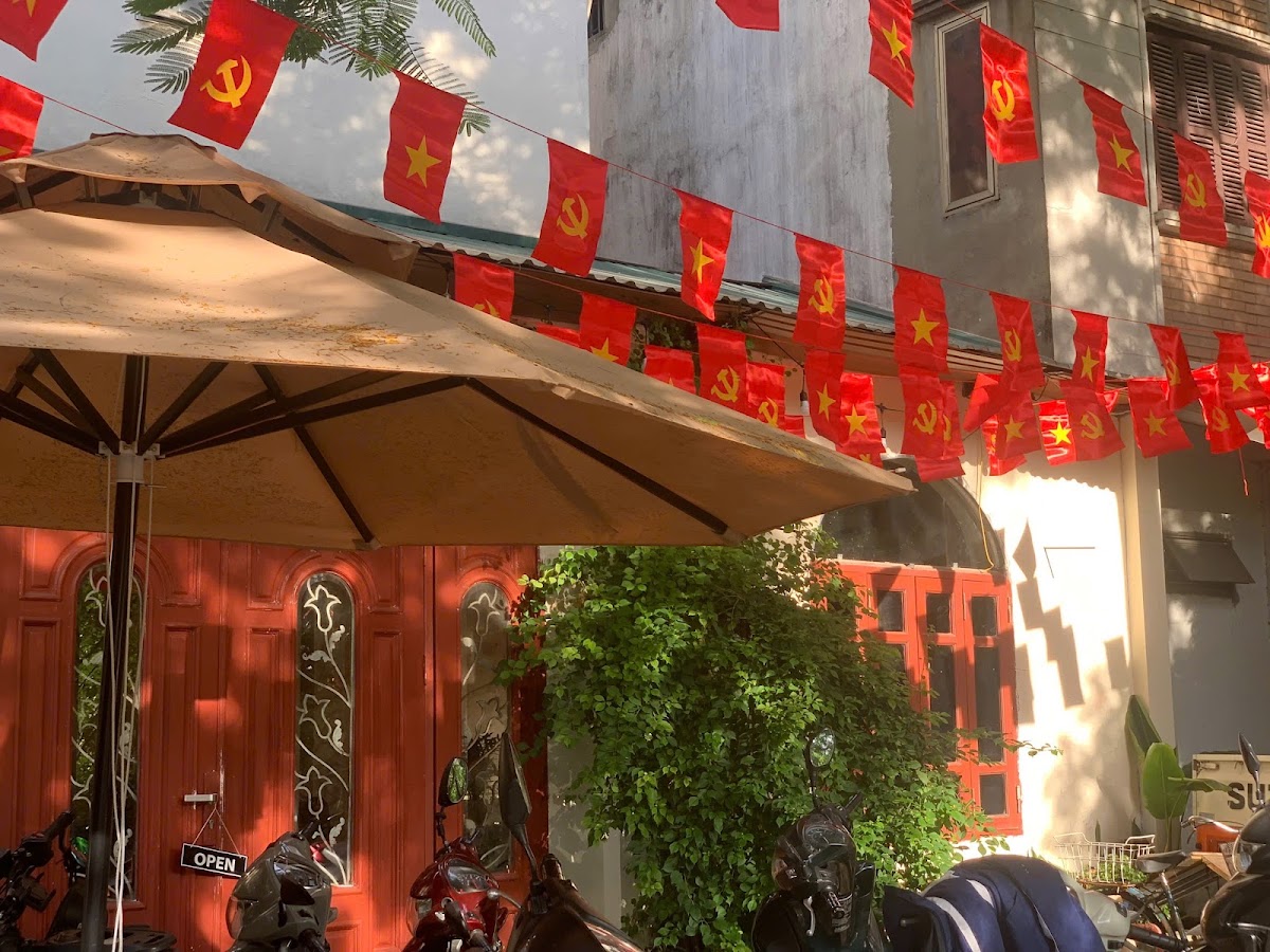 Mộc Miên bán cafe