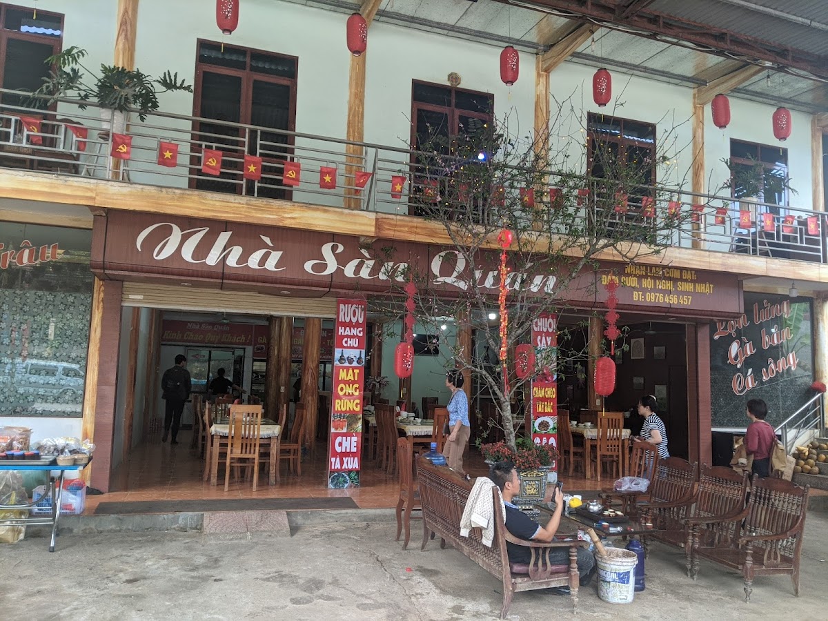 Nhà Hàng Nhà Sàn Quán