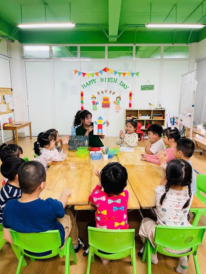 Trường Mầm Non Lá Phong Xanh Thiên Văn Học