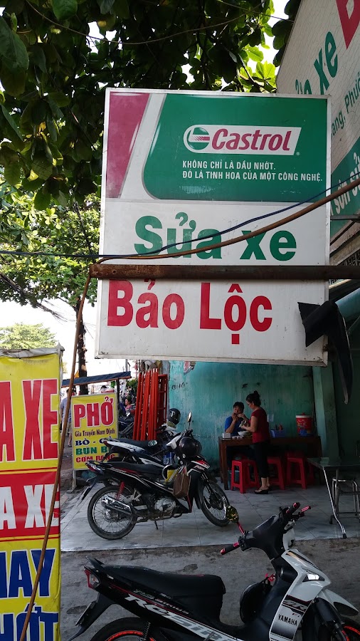 Sửa xe máy sáu loan