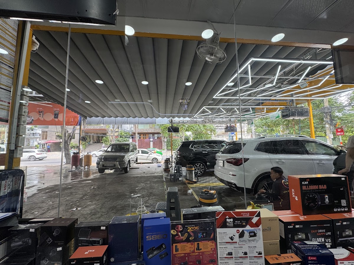 Car wash- Vjet rửa xe Nhật Bản Sài Gòn