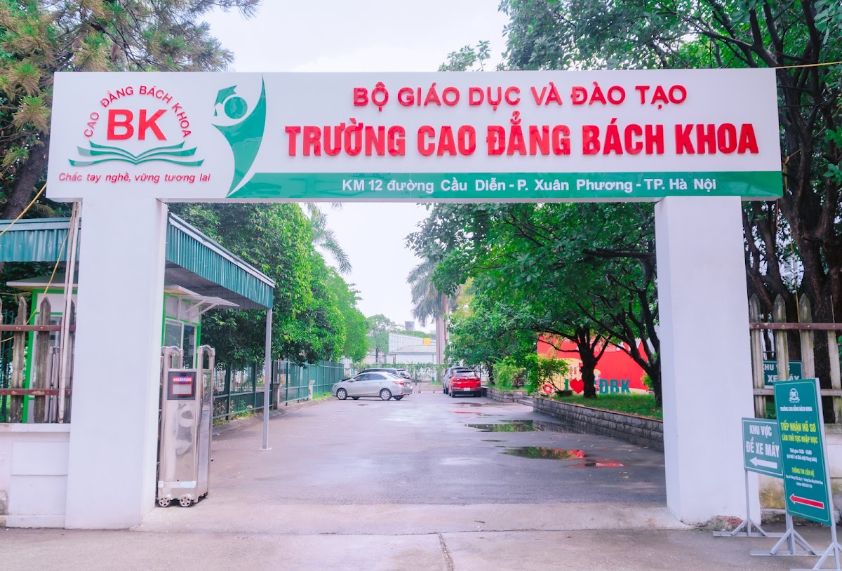 Trường Cao Đẳng Bách Khoa