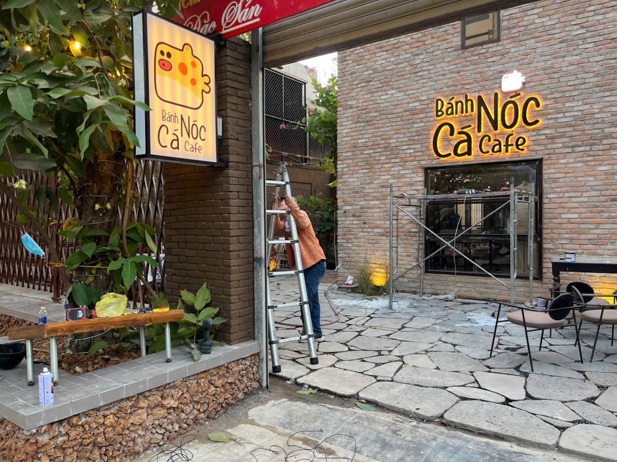 Tiệm Bánh Cafe CÁ NÓC